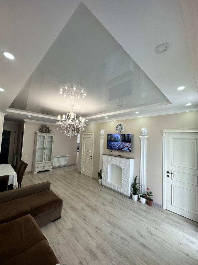 Apartment 7 Батумі Екстер'єр фото
